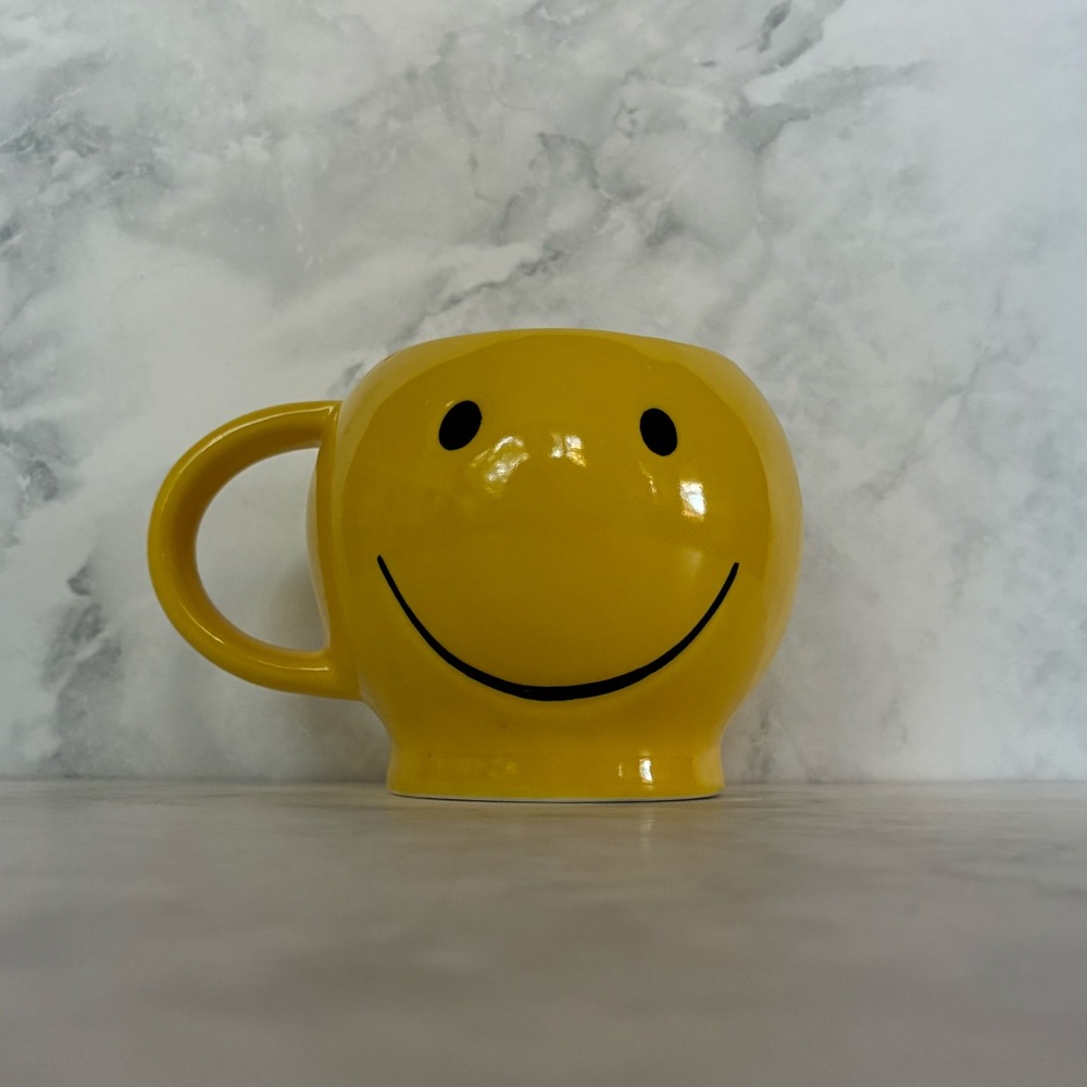 Smiley Face Yellow Groovy Coffee Mug